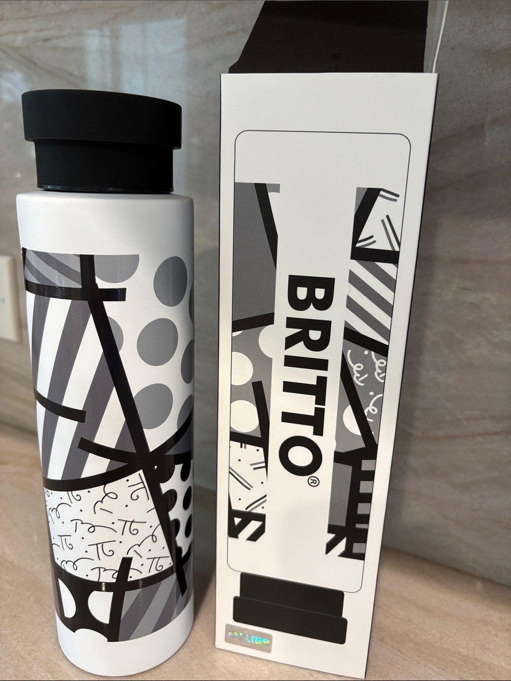 BRITTO Black & White Graphic Insulated 25oz Water Bottle - Picture 4 of 7